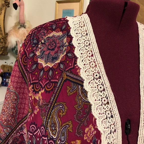 Burgundy floral kimono coverup - Picture 3 of 6
